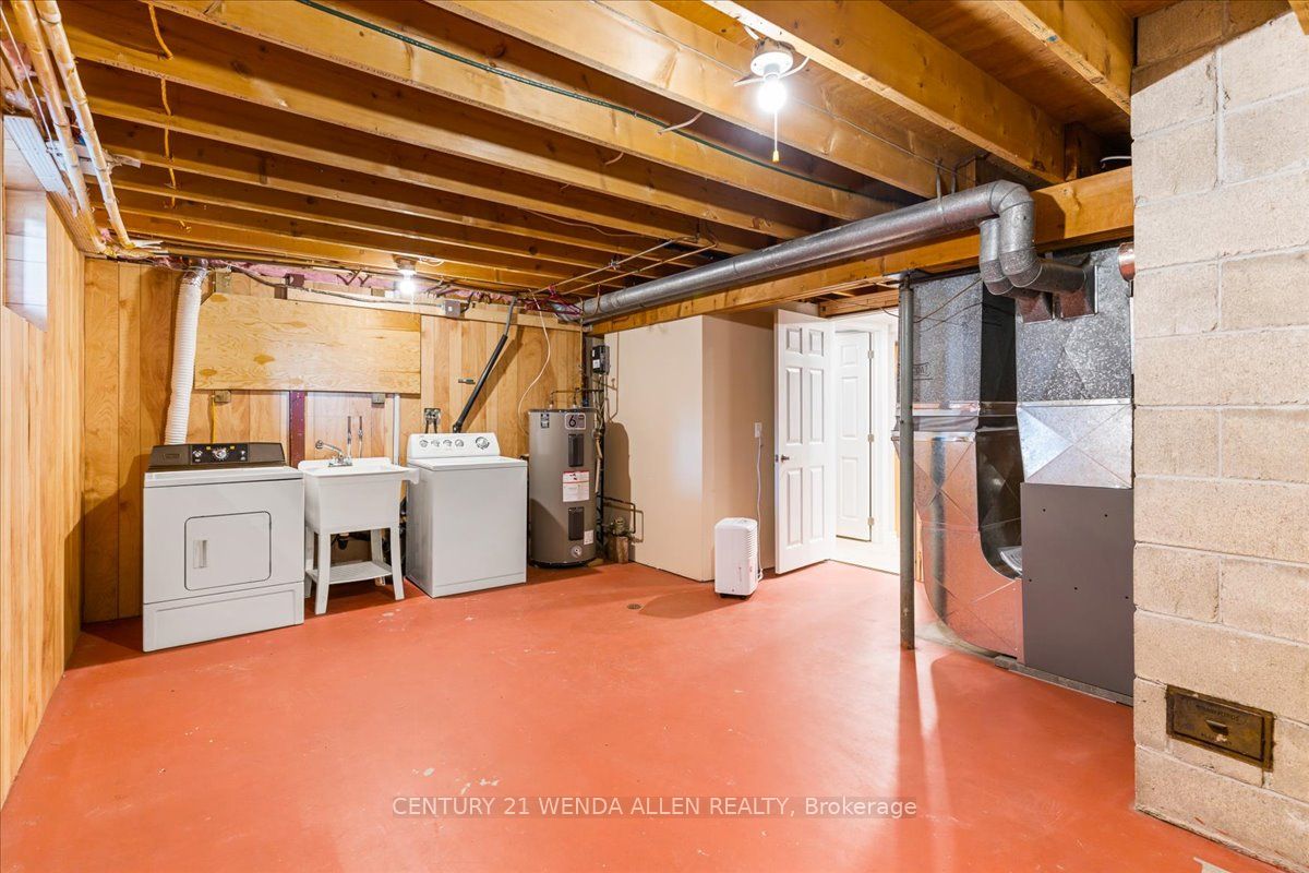 640 Huron Terr Property Photo 19