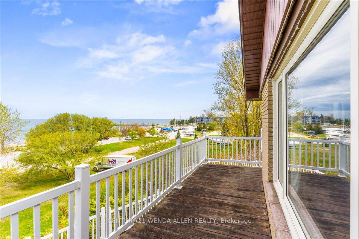 640 Huron Terr Property Photo 22