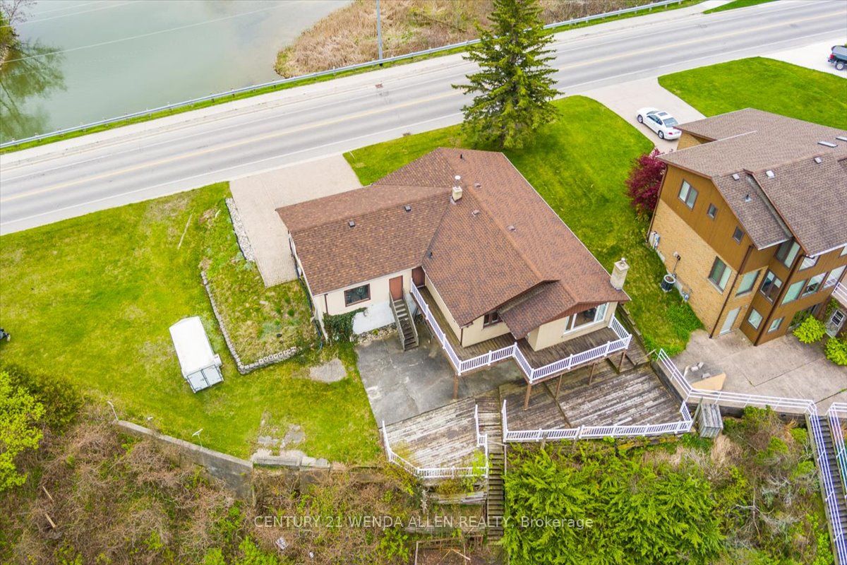640 Huron Terr Property Photo 26