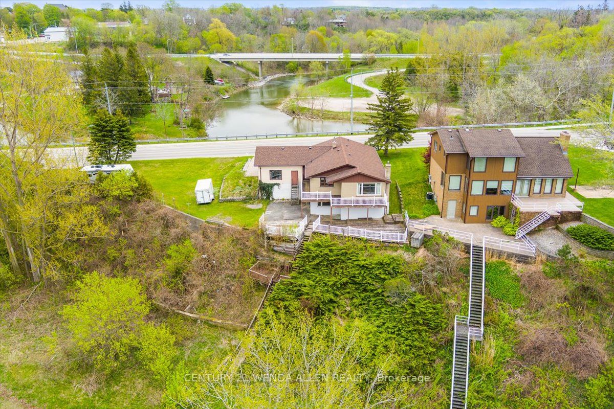 640 Huron Terr Property Photo 28