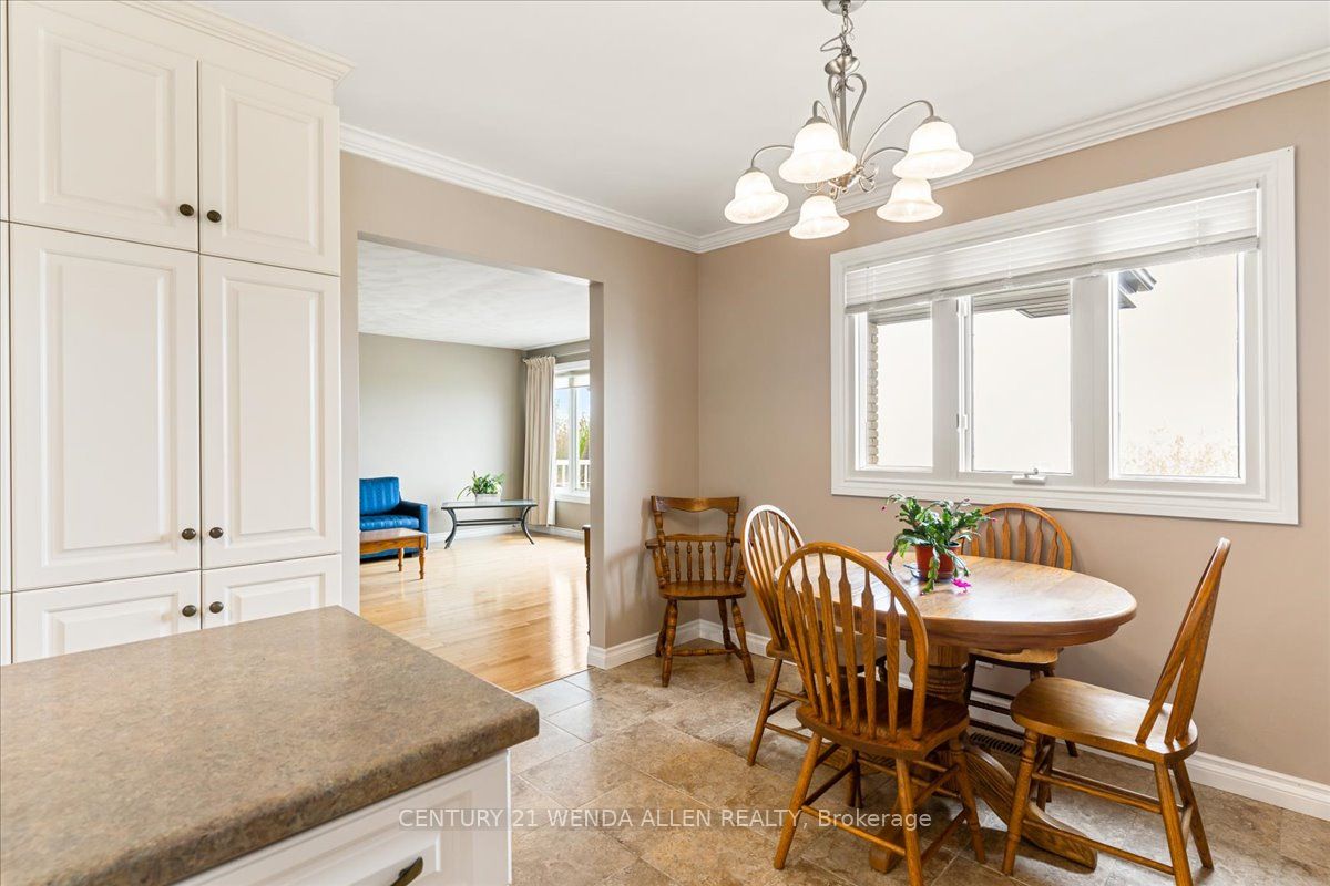 640 Huron Terr Property Photo 40