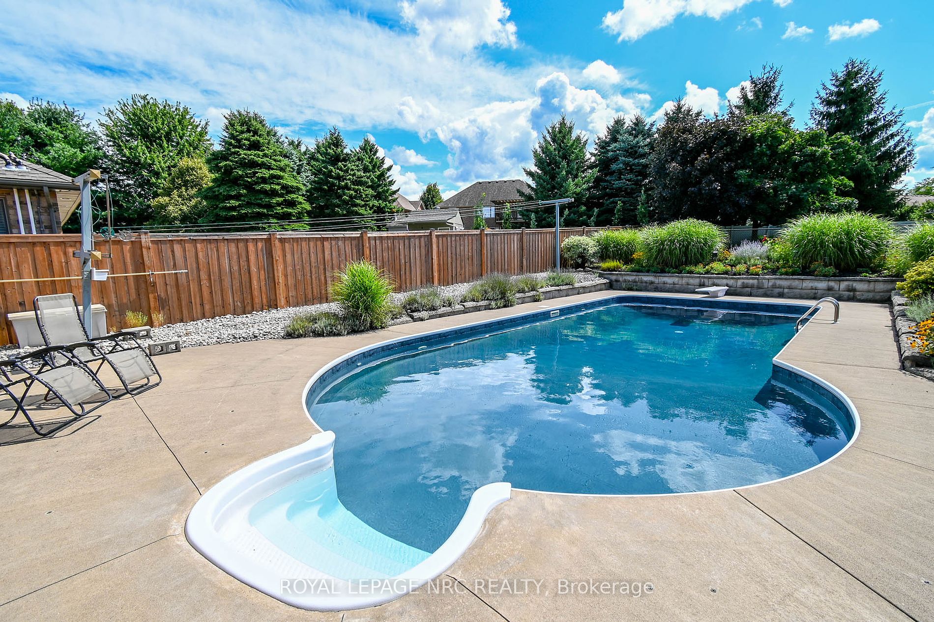 64 Sandra Dr Property Photo 12