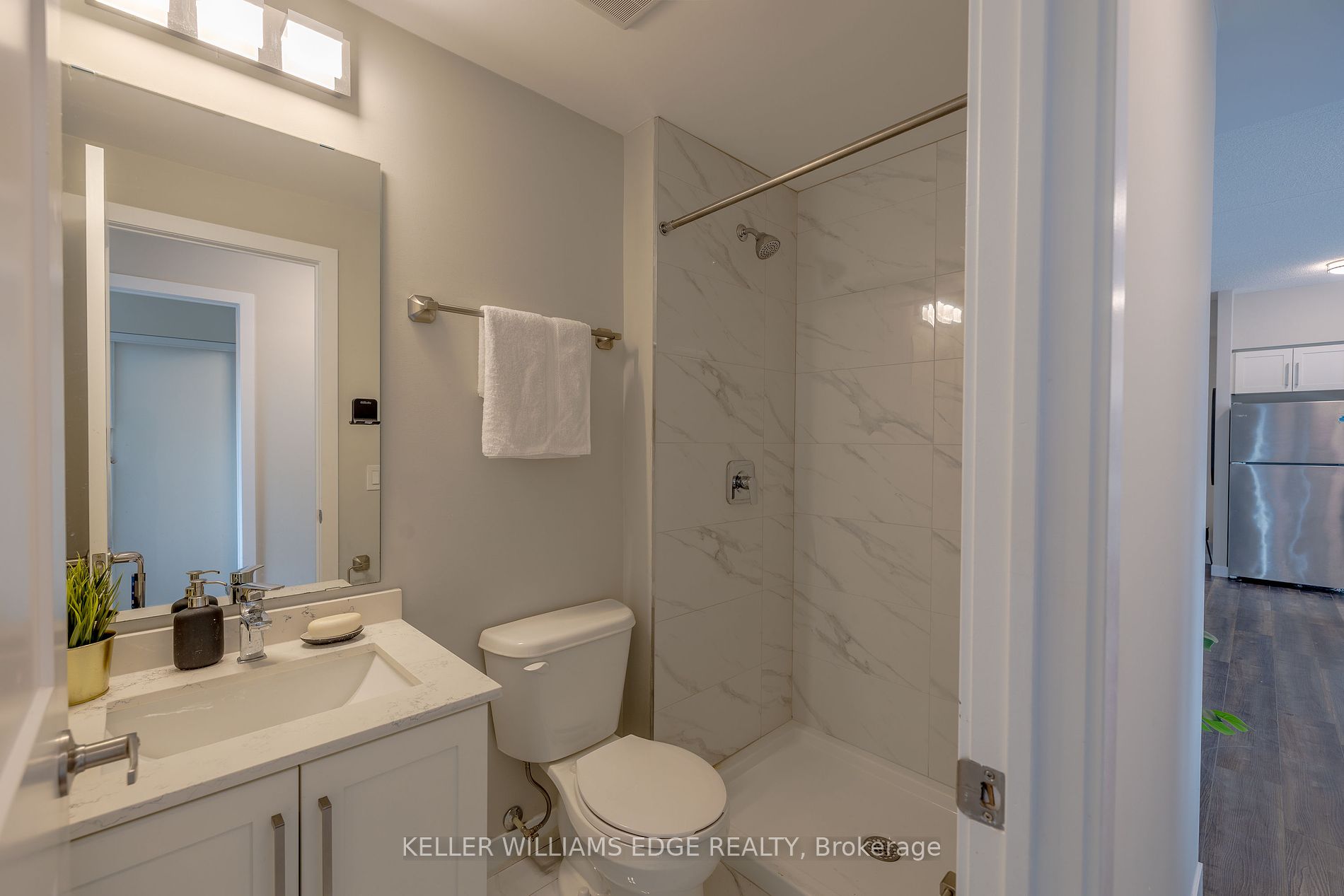15 Queen St S 2 Property Photo 20
