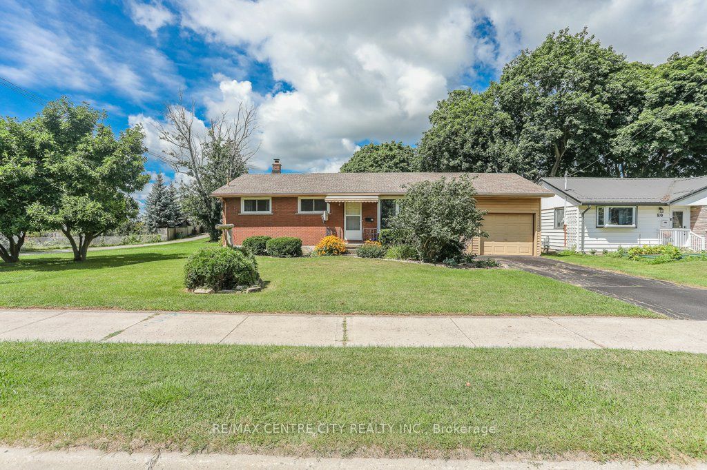 82 Fairview Ave Property Photo 12