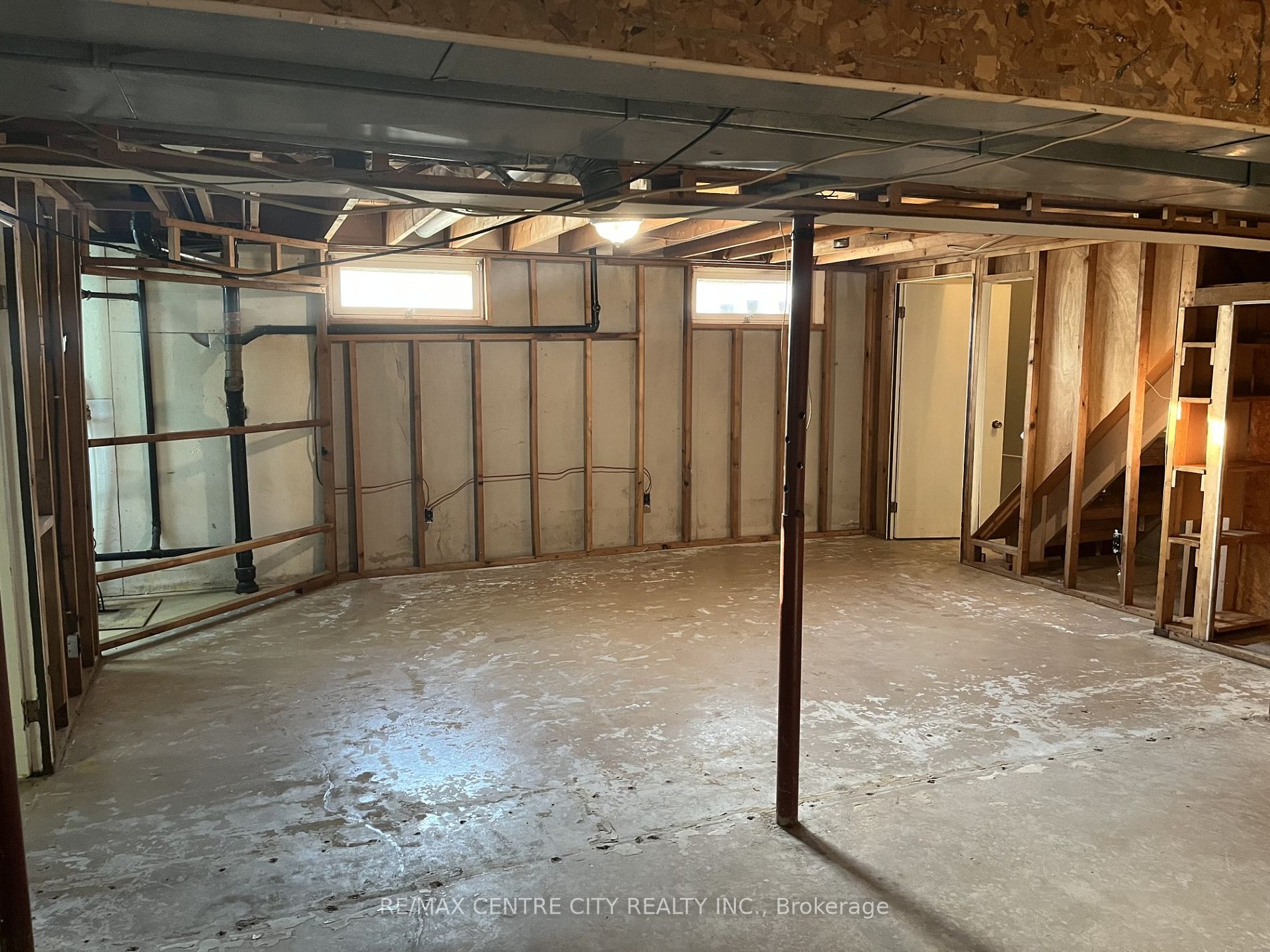 82 Fairview Ave Property Photo 16