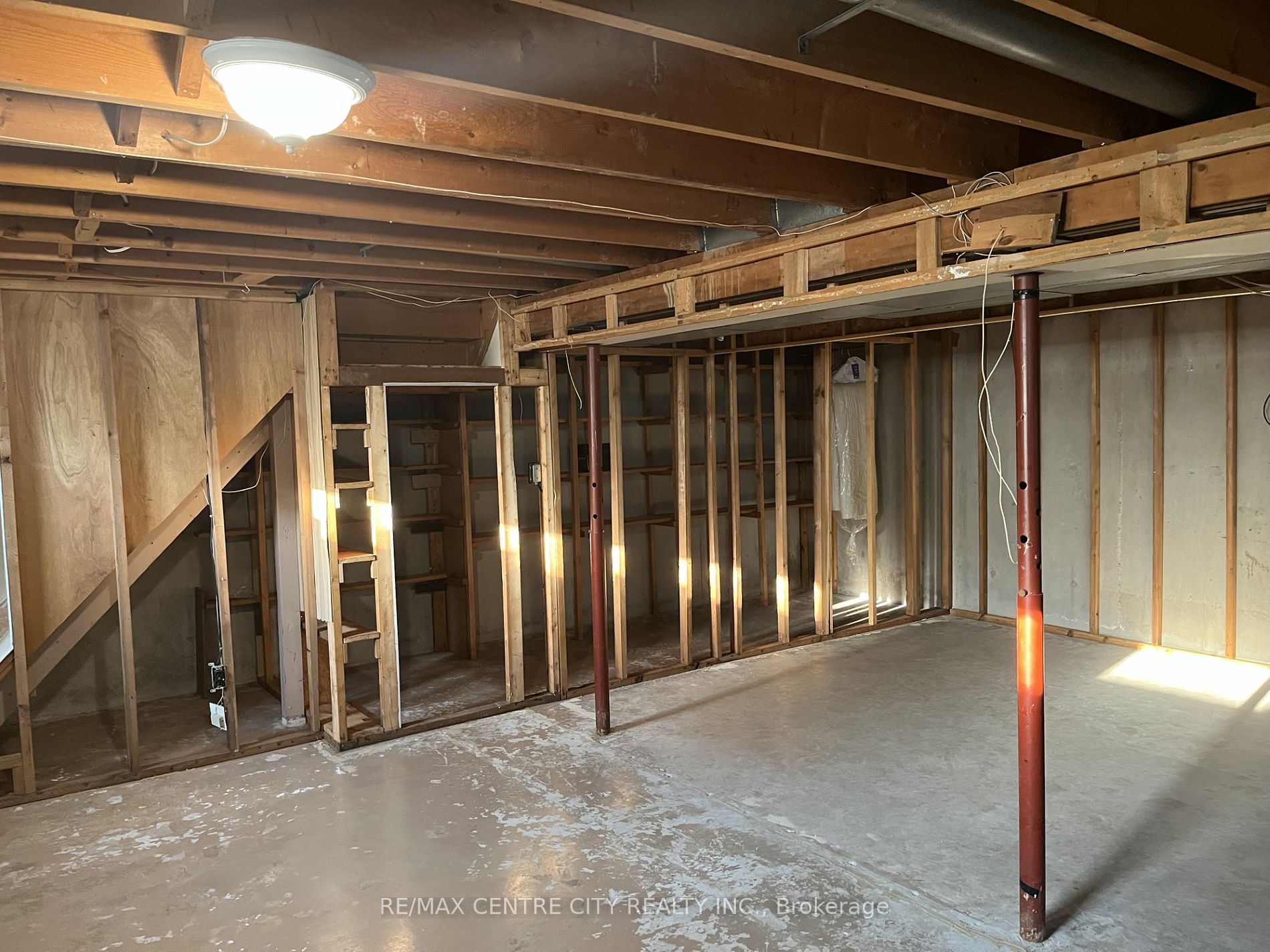82 Fairview Ave Property Photo 19