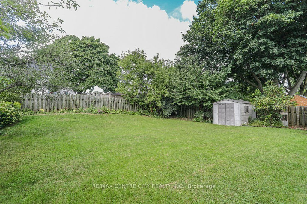 82 Fairview Ave Property Photo 29