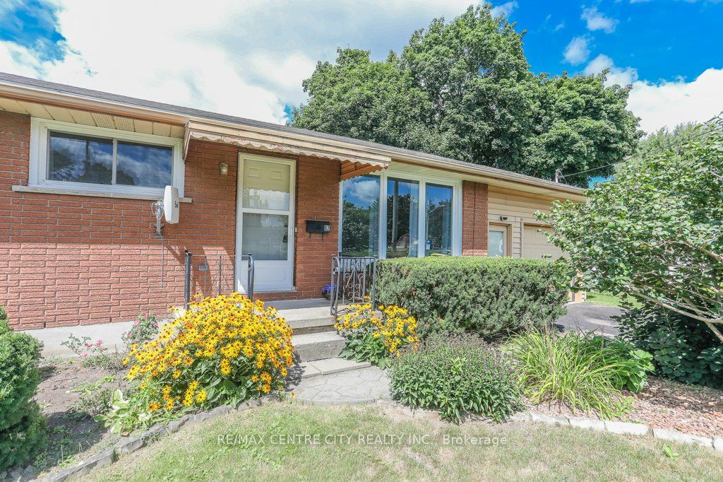 82 Fairview Ave Property Photo 36
