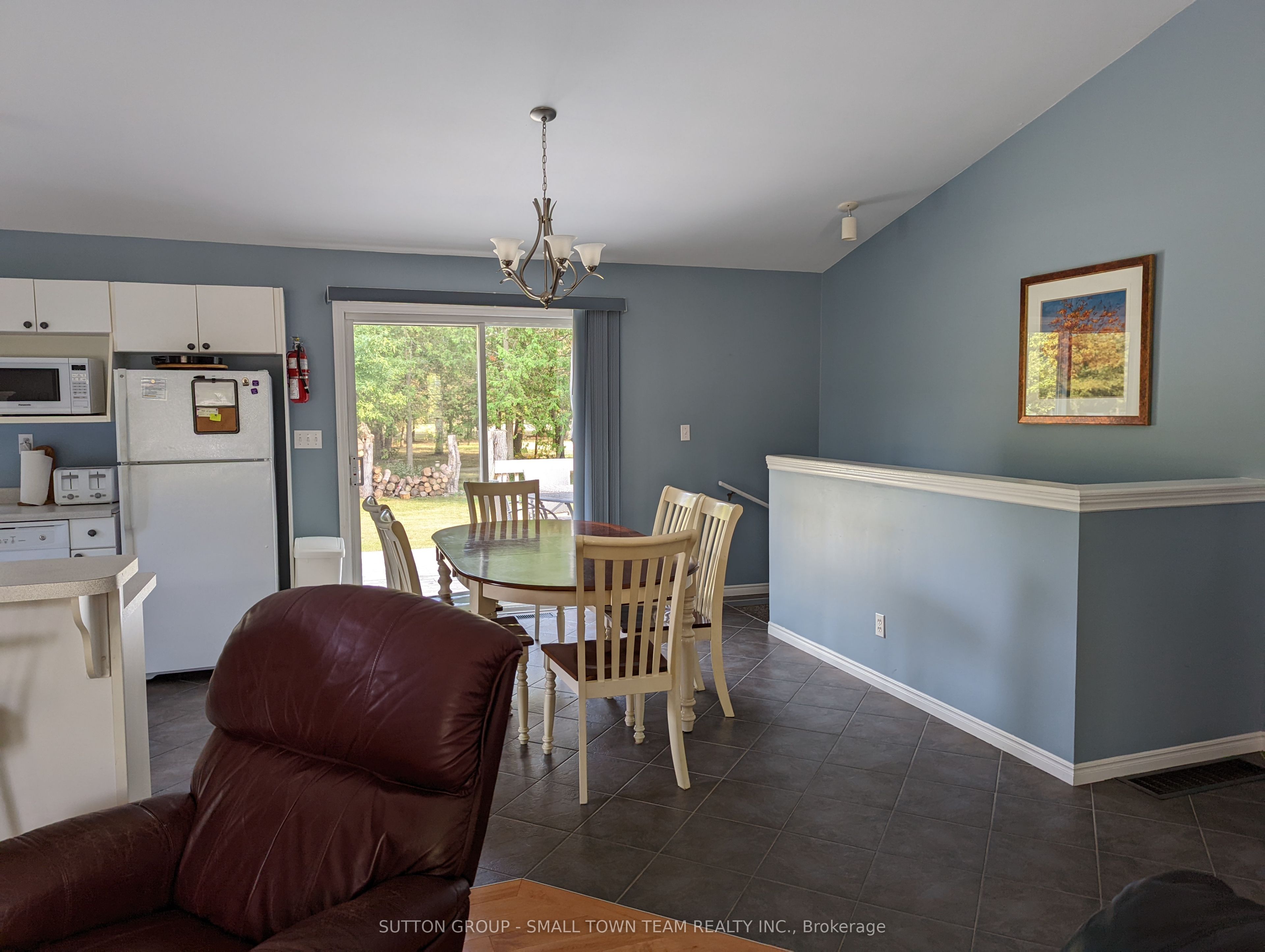 33915 Ridgeway Road Property Photo 4