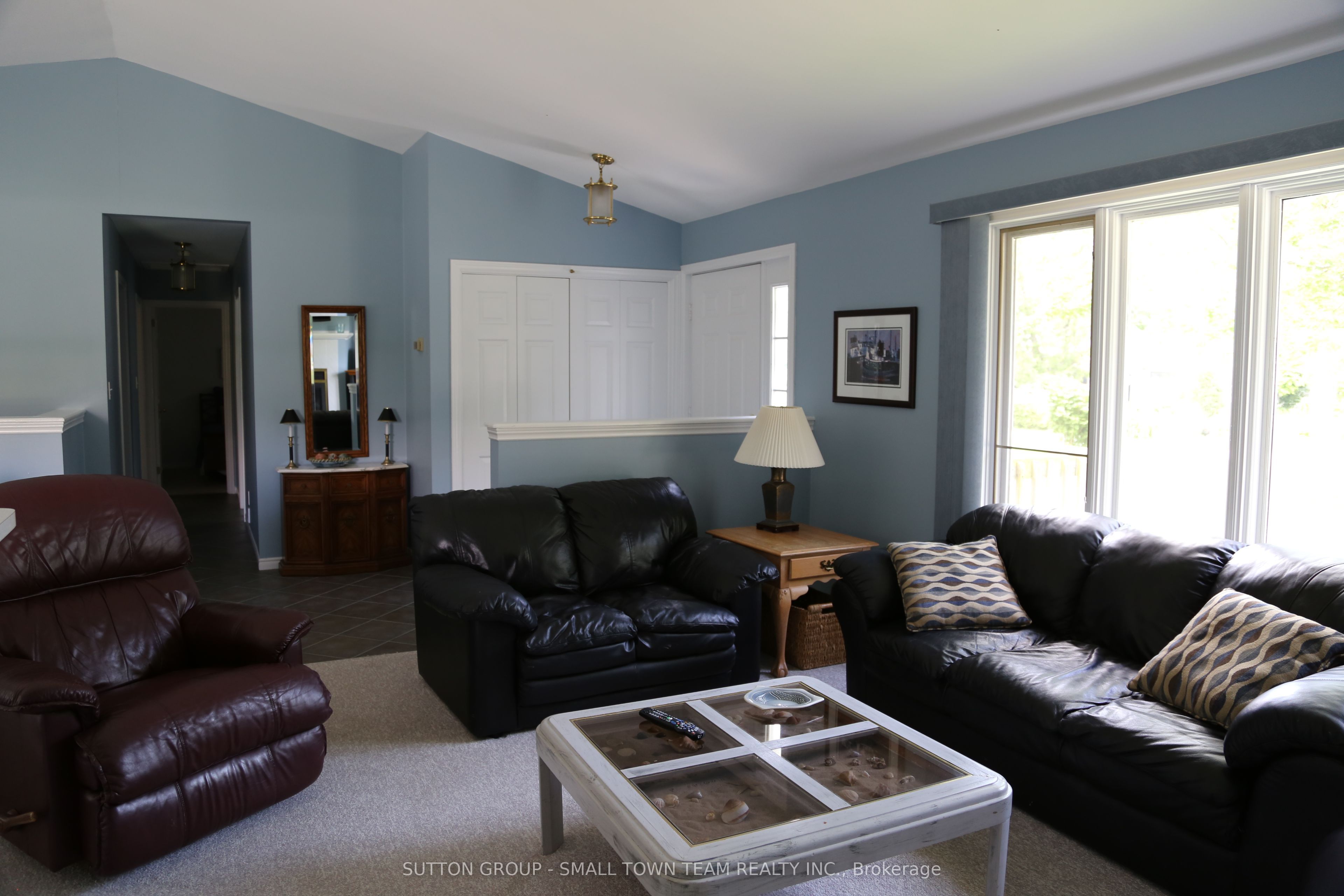 33915 Ridgeway Road Property Photo 5