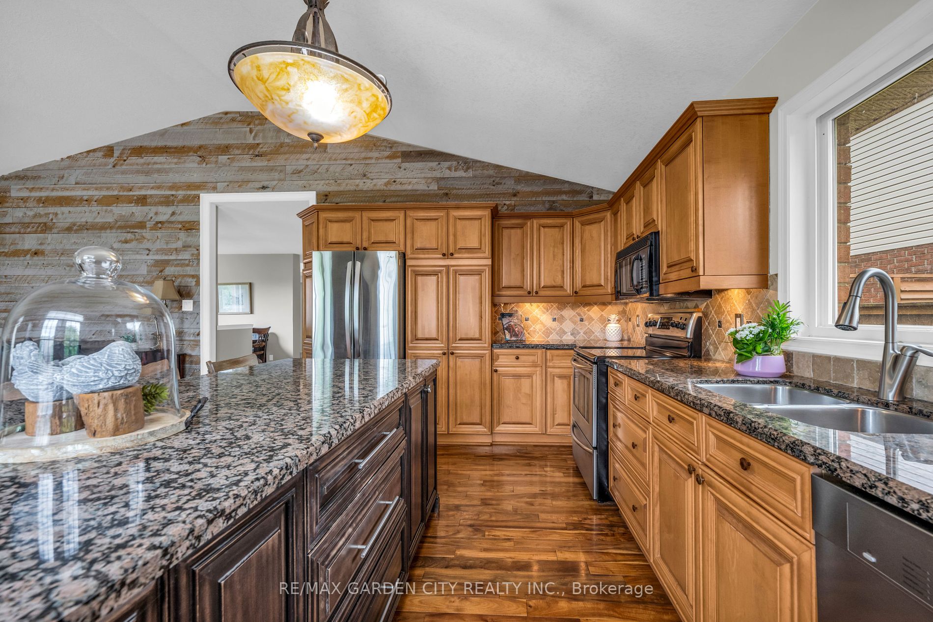 7 Pembroke Circ Property Photo 2