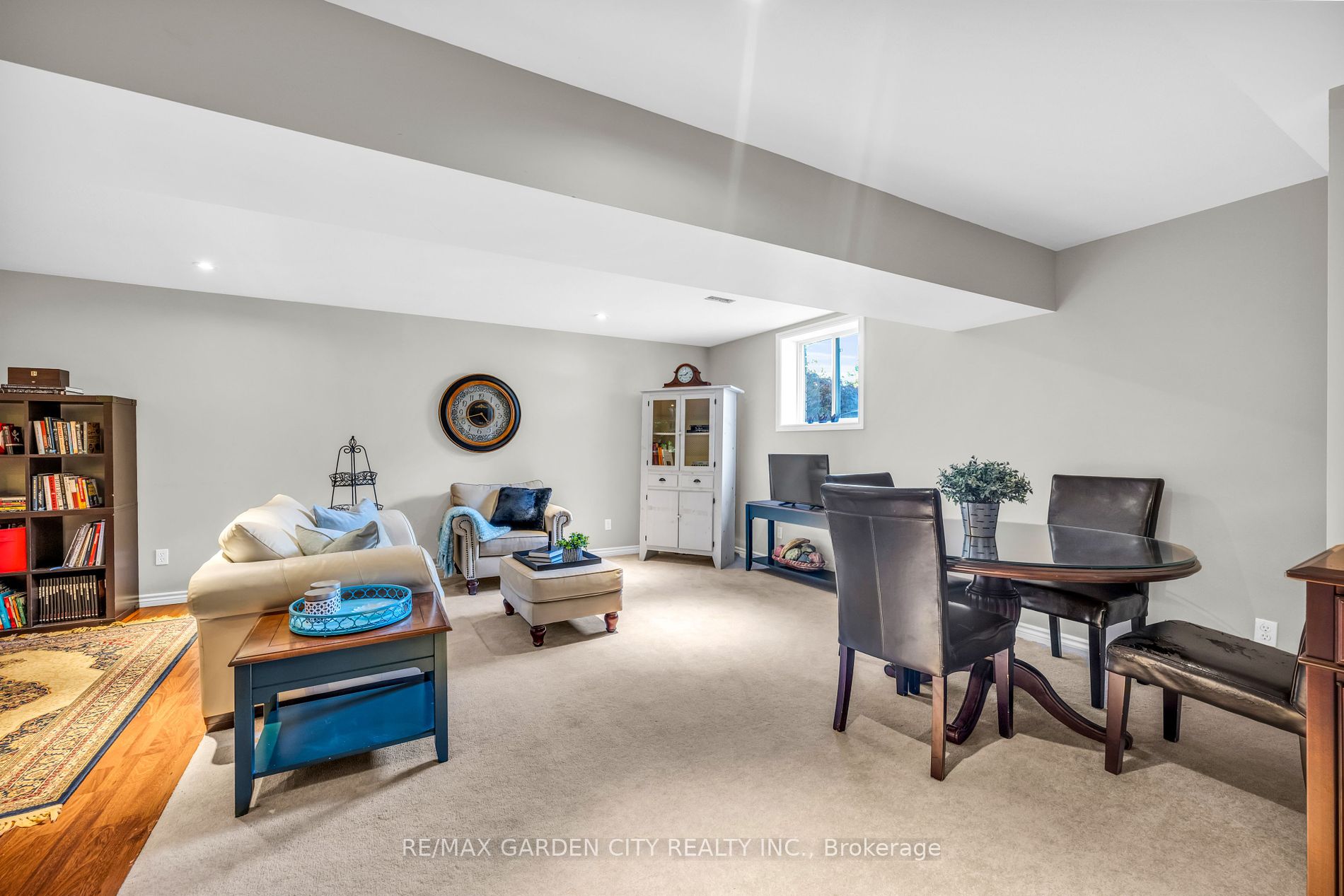 7 Pembroke Circ Property Photo 24
