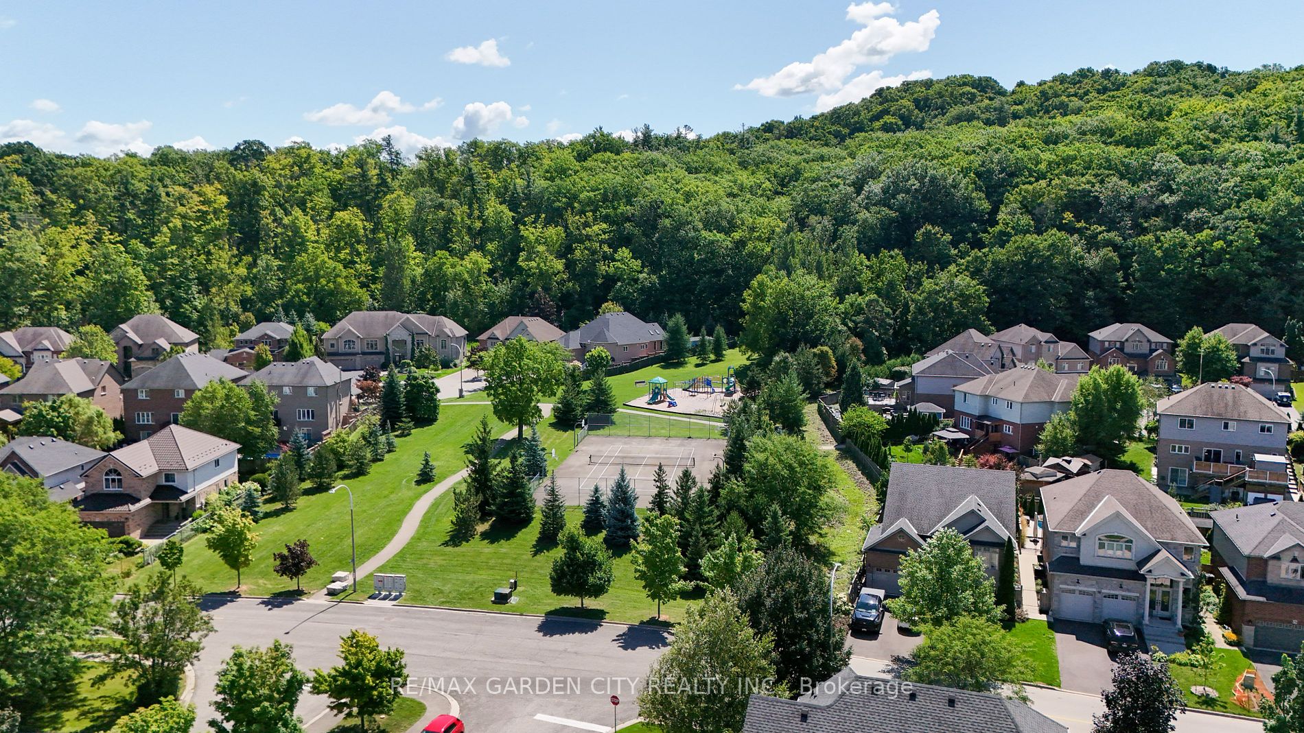 7 Pembroke Circ Property Photo 33