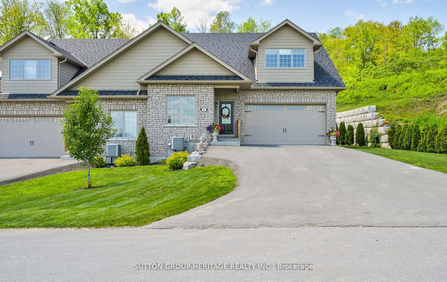 124 Orchard Way Property Photo 1