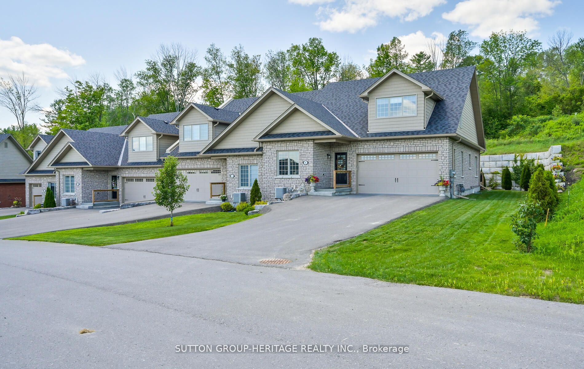 124 Orchard Way Property Photo 10