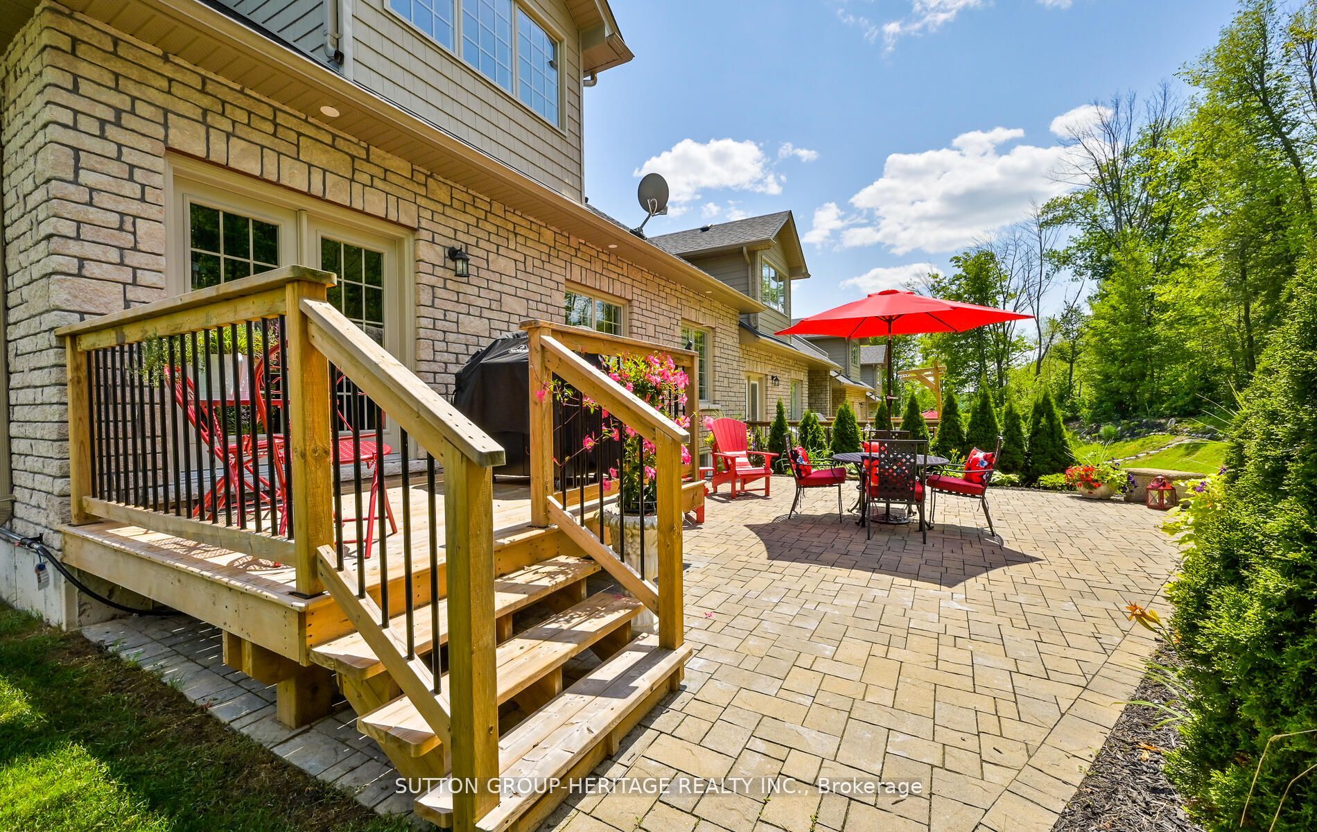126 Orchard Way Property Photo 3