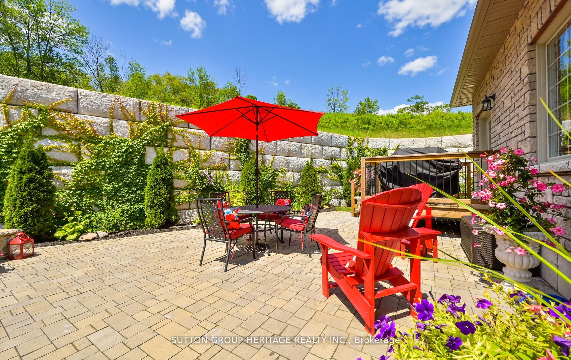 126 Orchard Way Property Photo 7