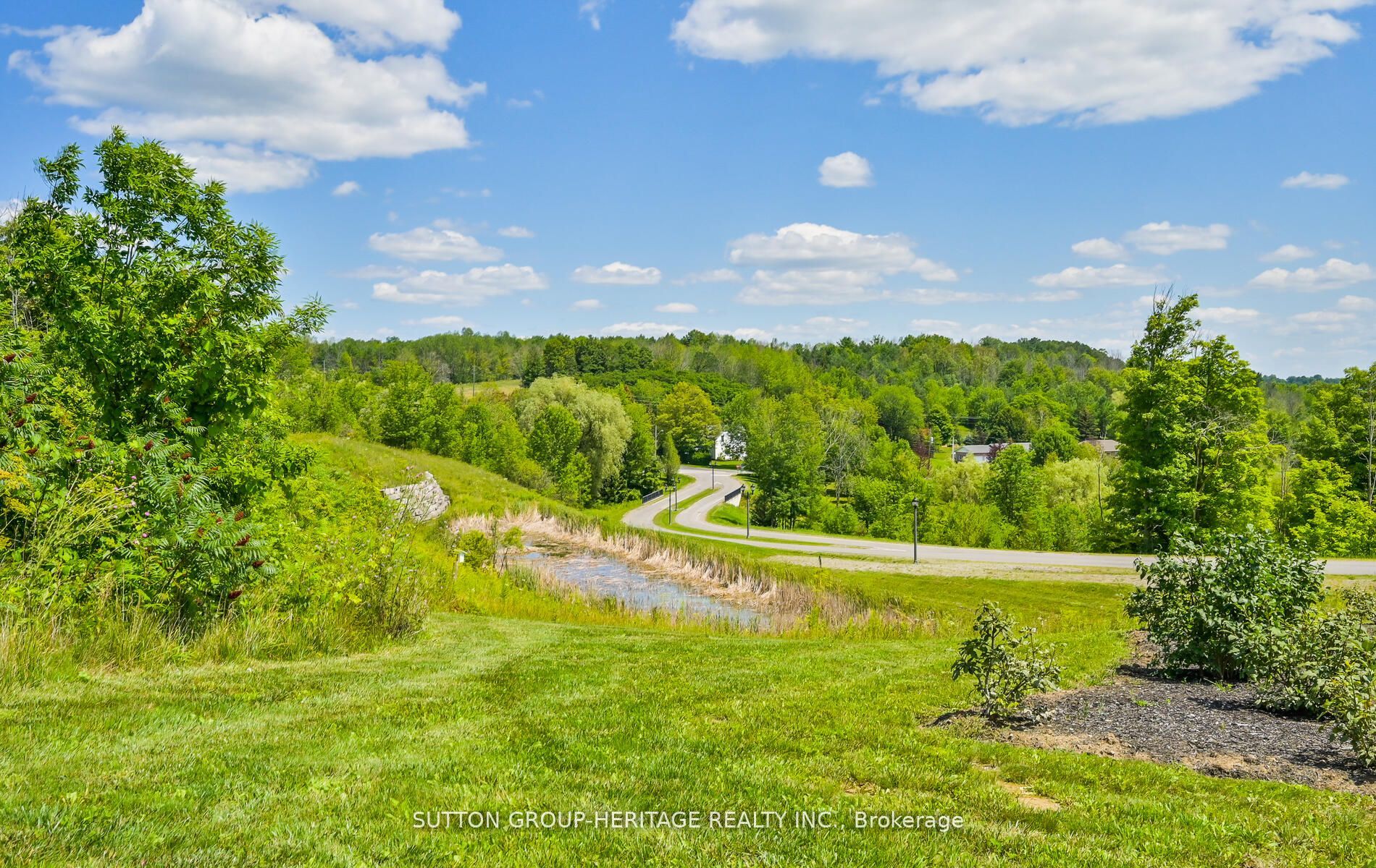 126 Orchard Way Property Photo 27