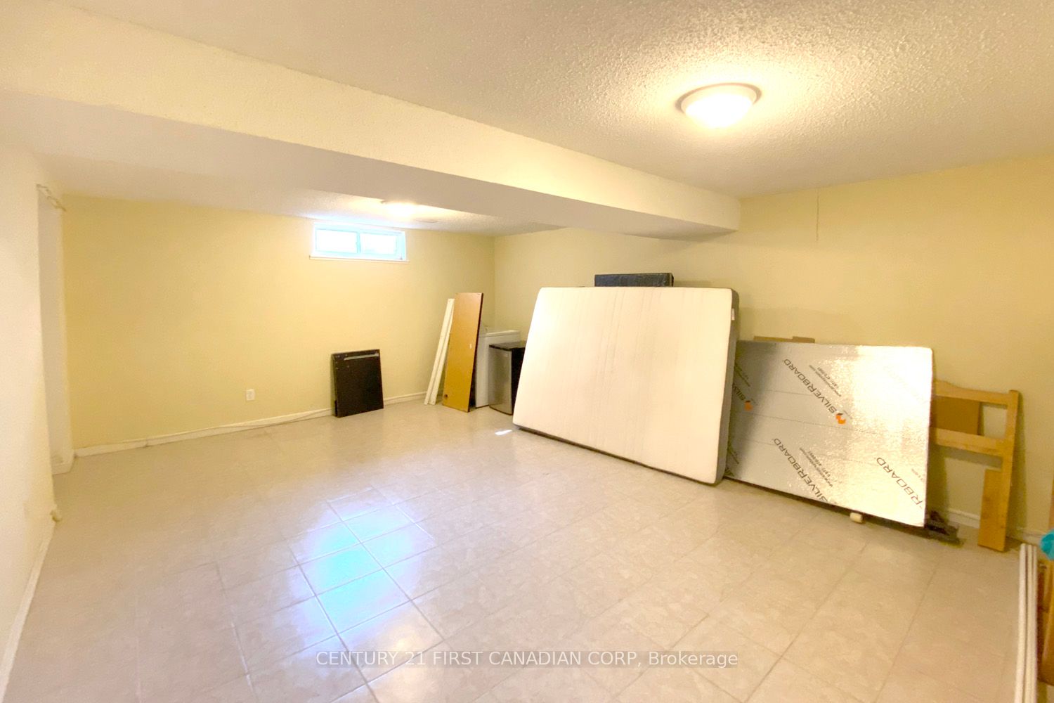 587 Gainsborough Rd 65 Property Photo 8