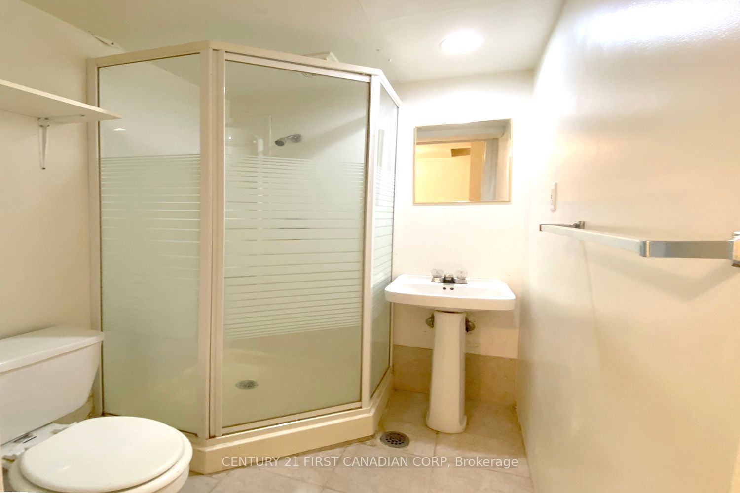 587 Gainsborough Rd 65 Property Photo 9