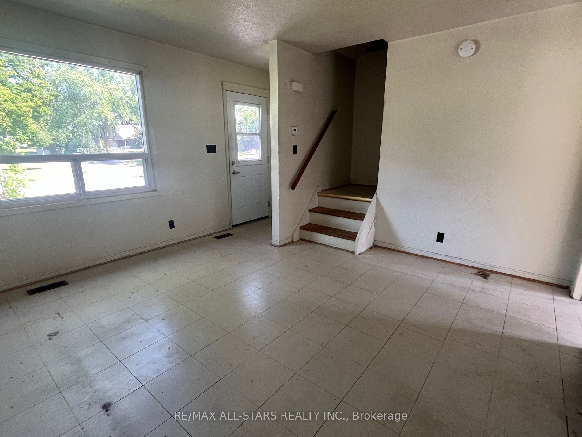 41 Maryknoll Ave Property Photo 14