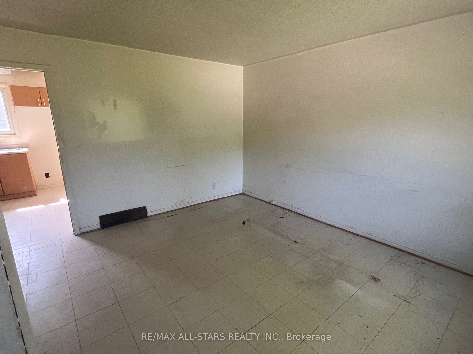 41 Maryknoll Ave Property Photo 15