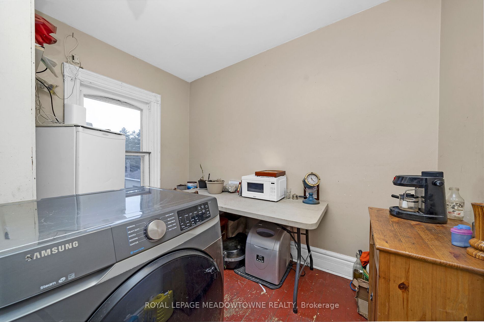 90 Trafalgar Rd Property Photo 2