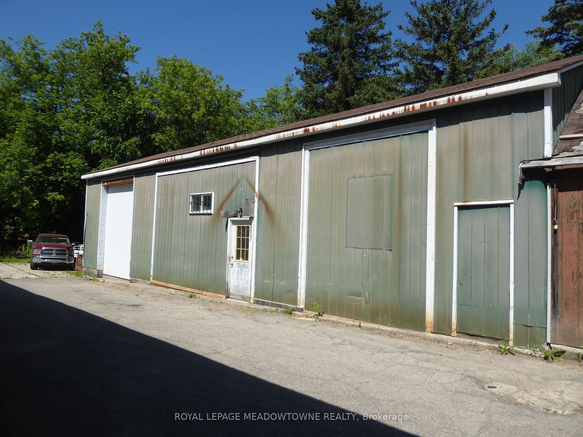 90 Trafalgar Rd Property Photo 21
