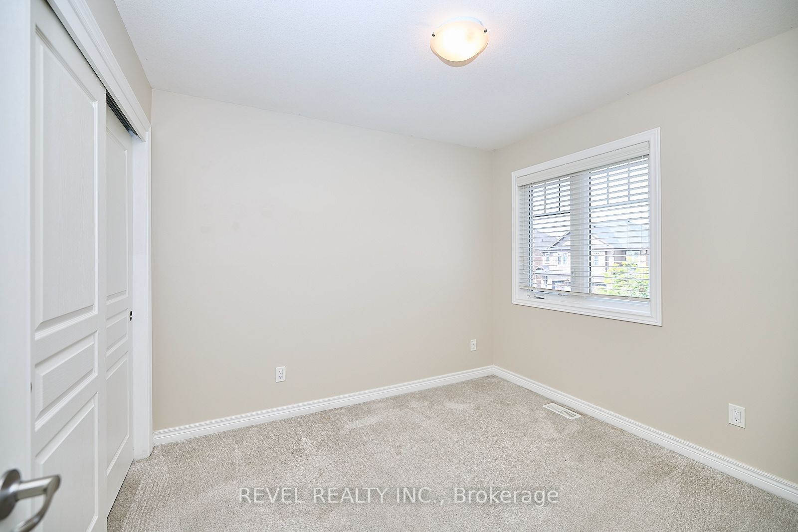 4468 Shuttleworth Dr Property Photo 9