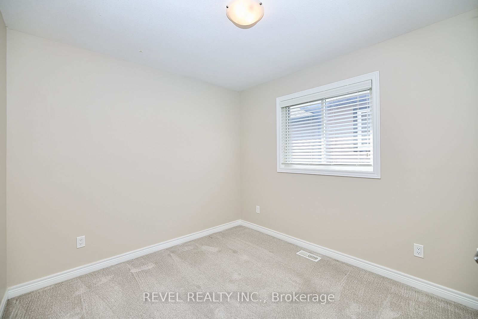 4468 Shuttleworth Dr Property Photo 10