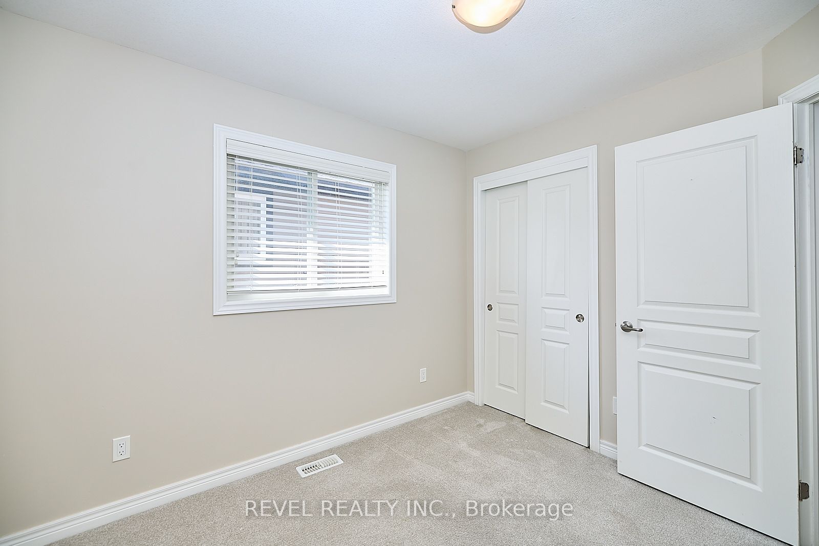 4468 Shuttleworth Dr Property Photo 11