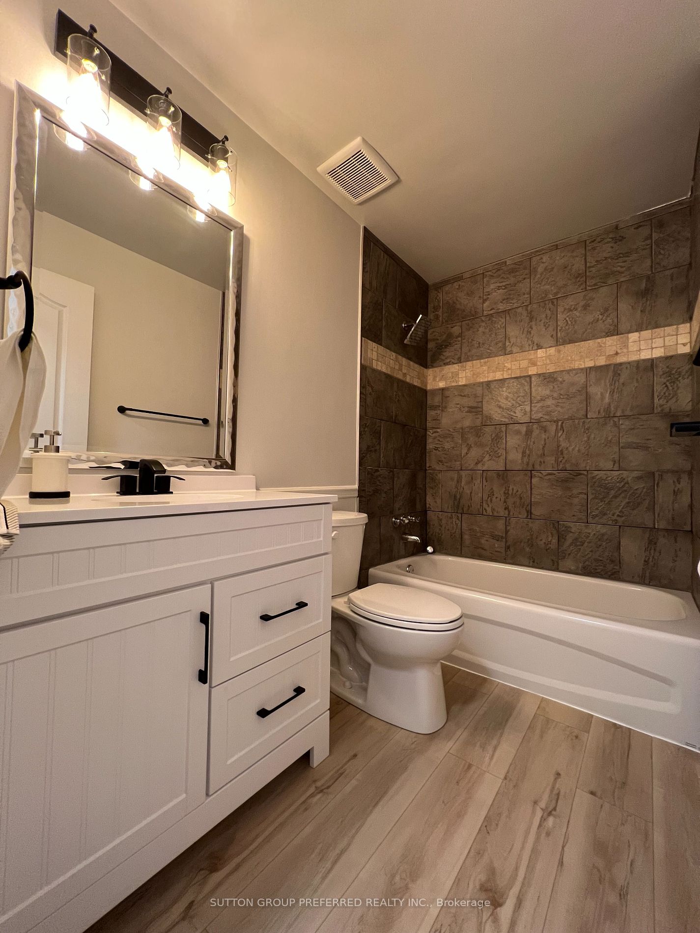 127 Belmont Dr 3 Property Photo 17