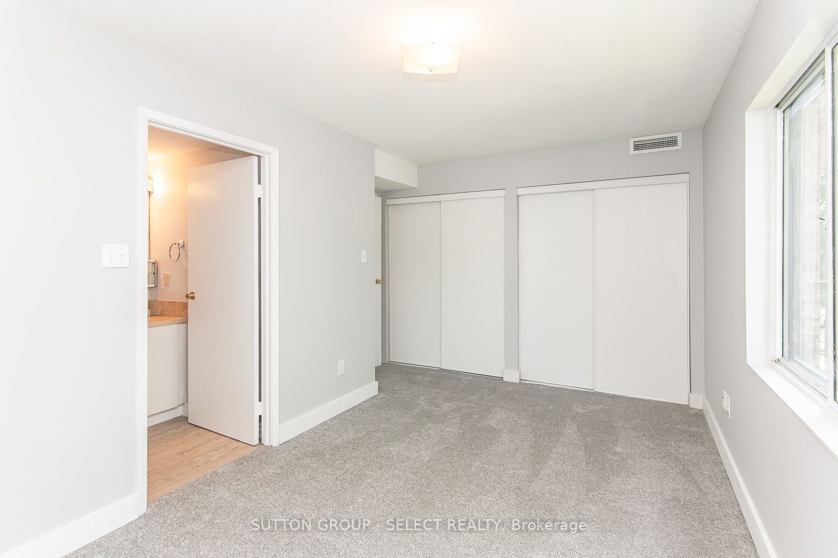15 Hofstetter Ave 20 Property Photo 9