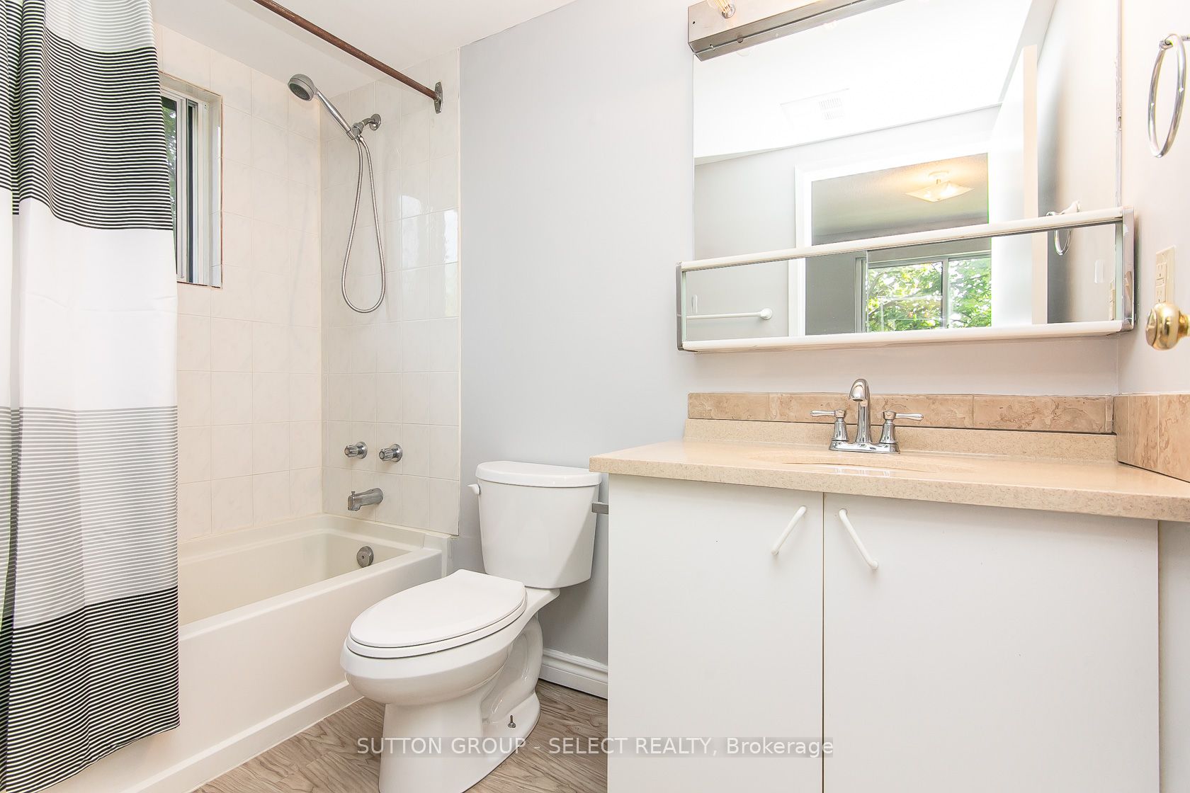 15 Hofstetter Ave 20 Property Photo 11