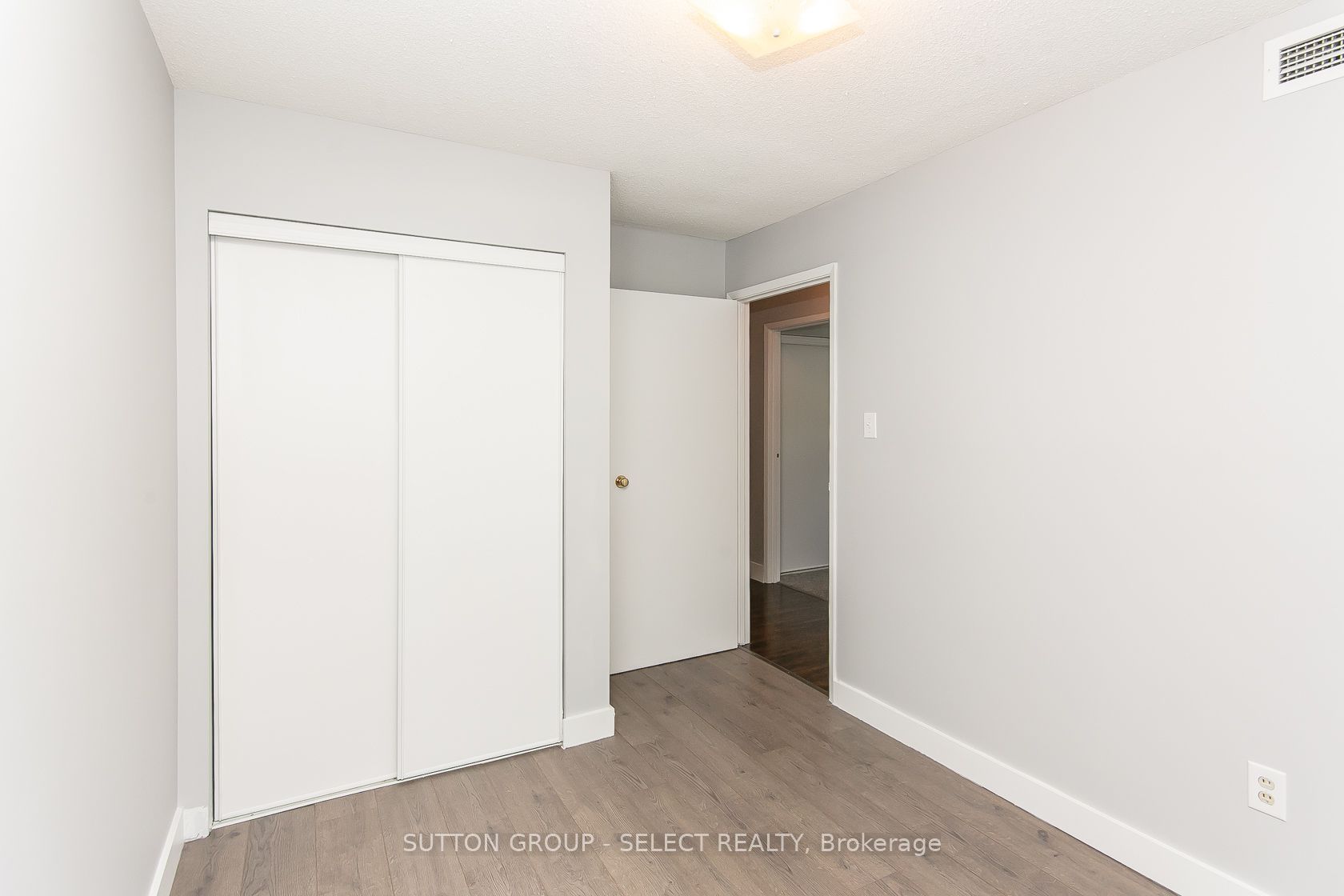 15 Hofstetter Ave 20 Property Photo 16