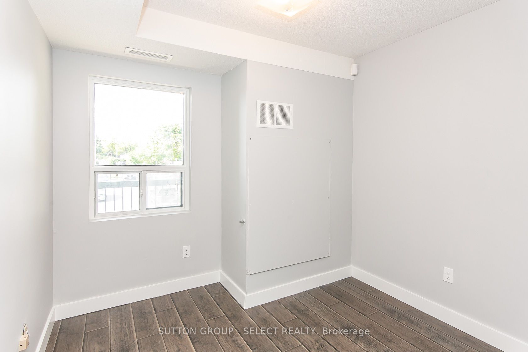 15 Hofstetter Ave 20 Property Photo 18