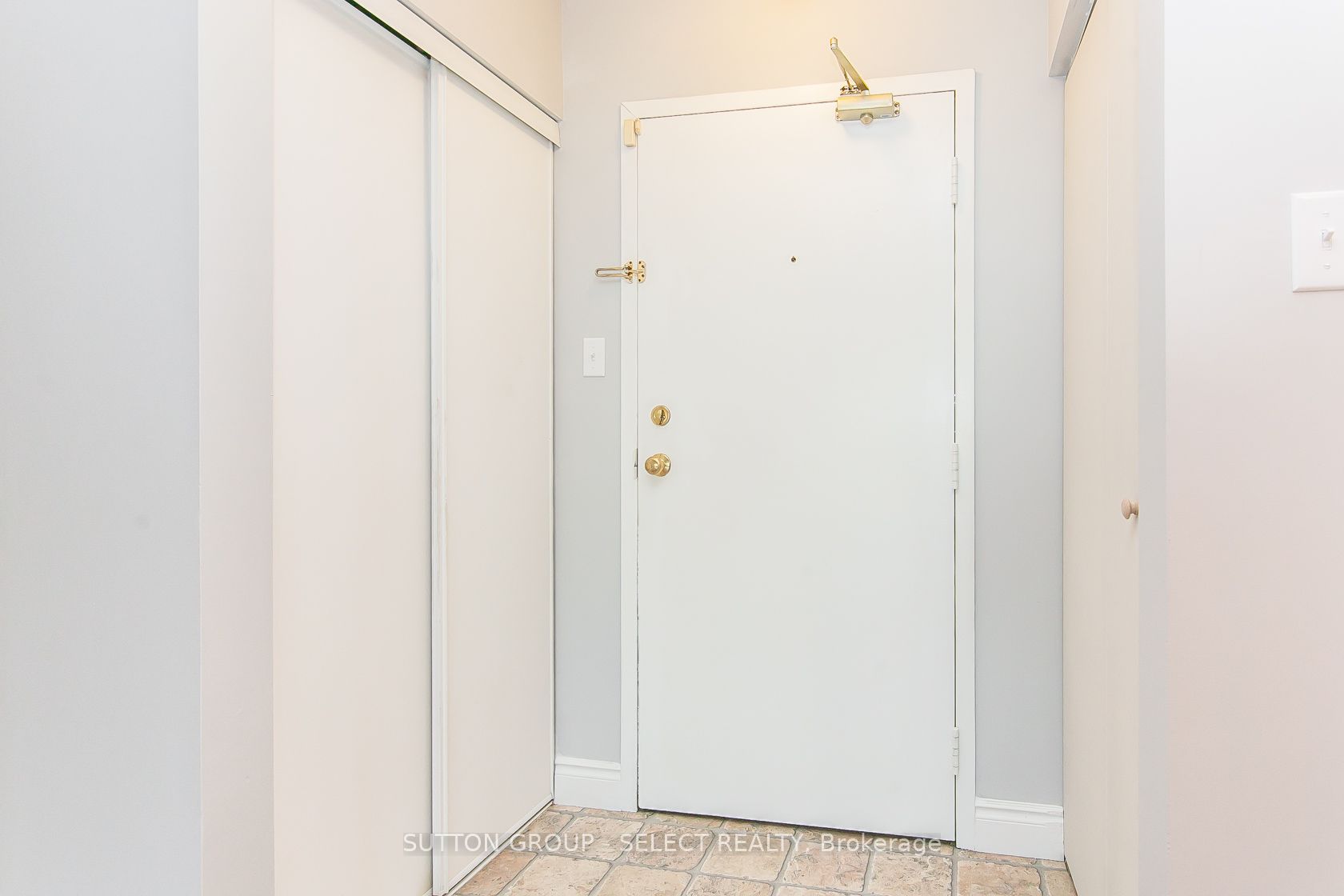 15 Hofstetter Ave 20 Property Photo 33