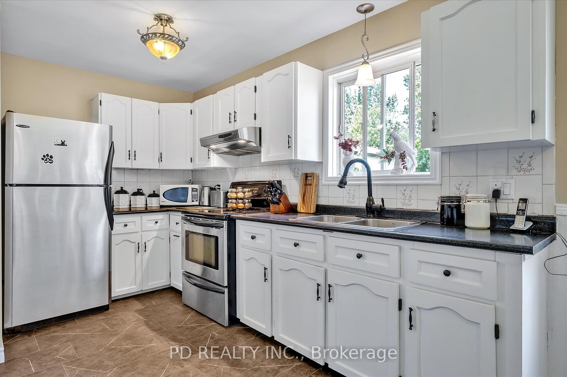 506 Cedar Glen Rd Property Photo 3