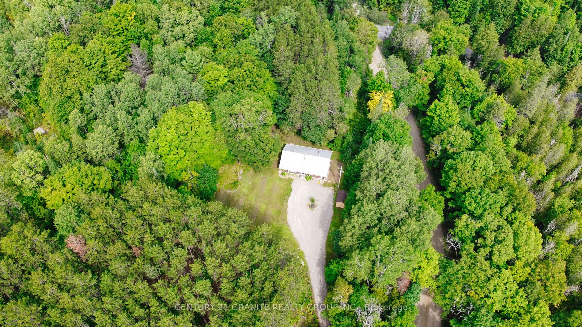 516 The South Rd Property Photo 16
