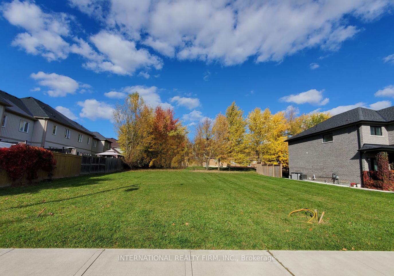 96 Gowland Dr Property Photo 2