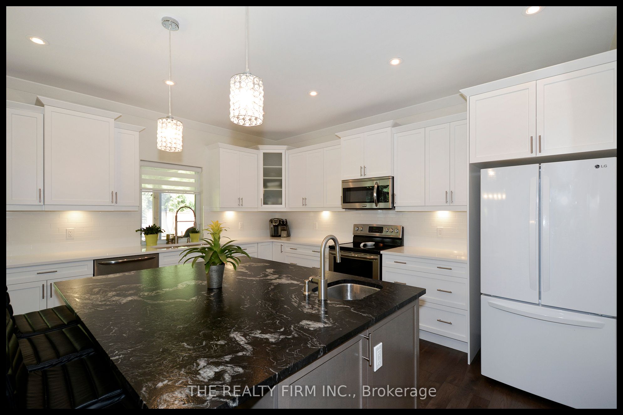 289 King Street Property Photo 13
