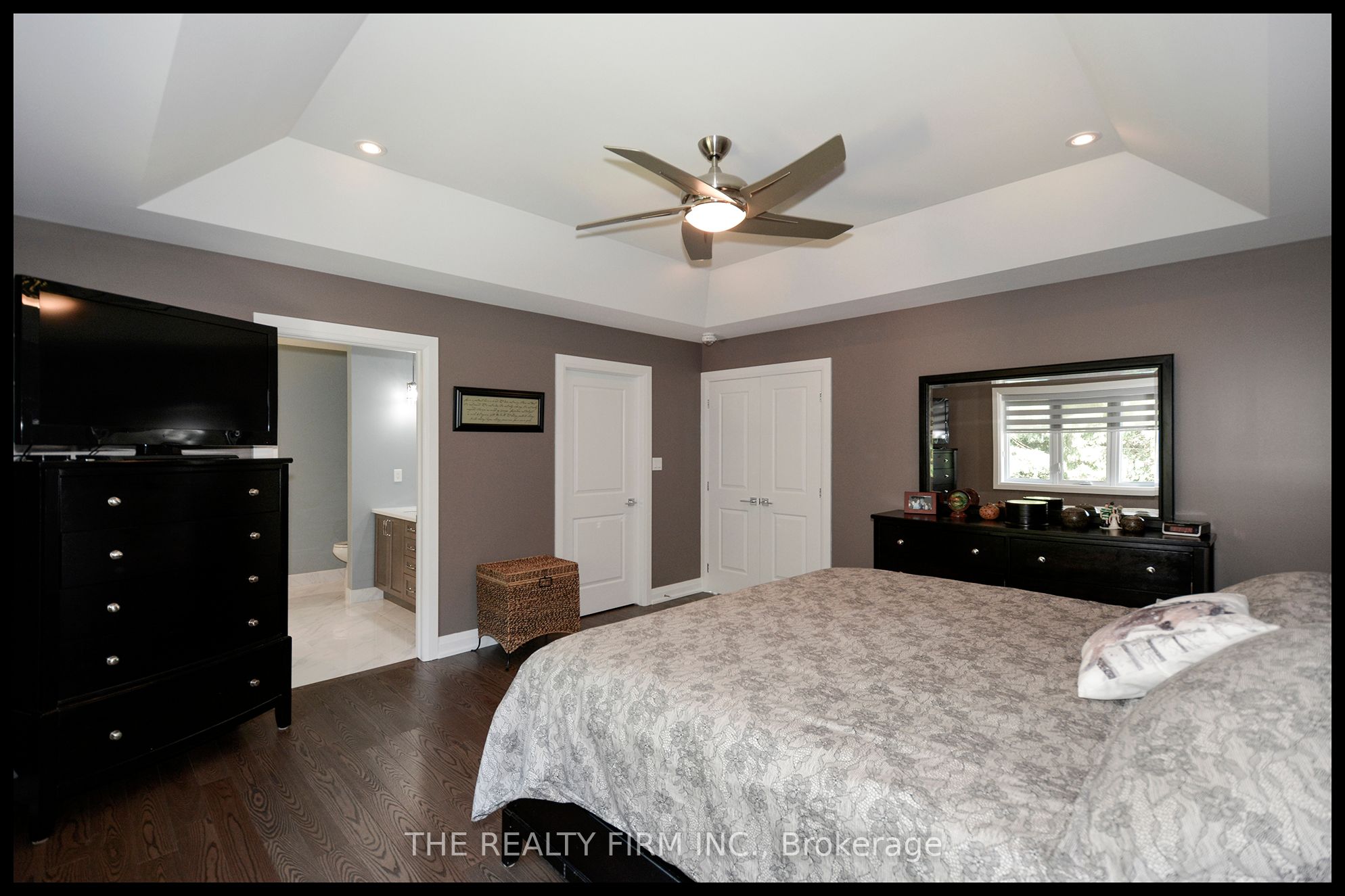 289 King Street Property Photo 16
