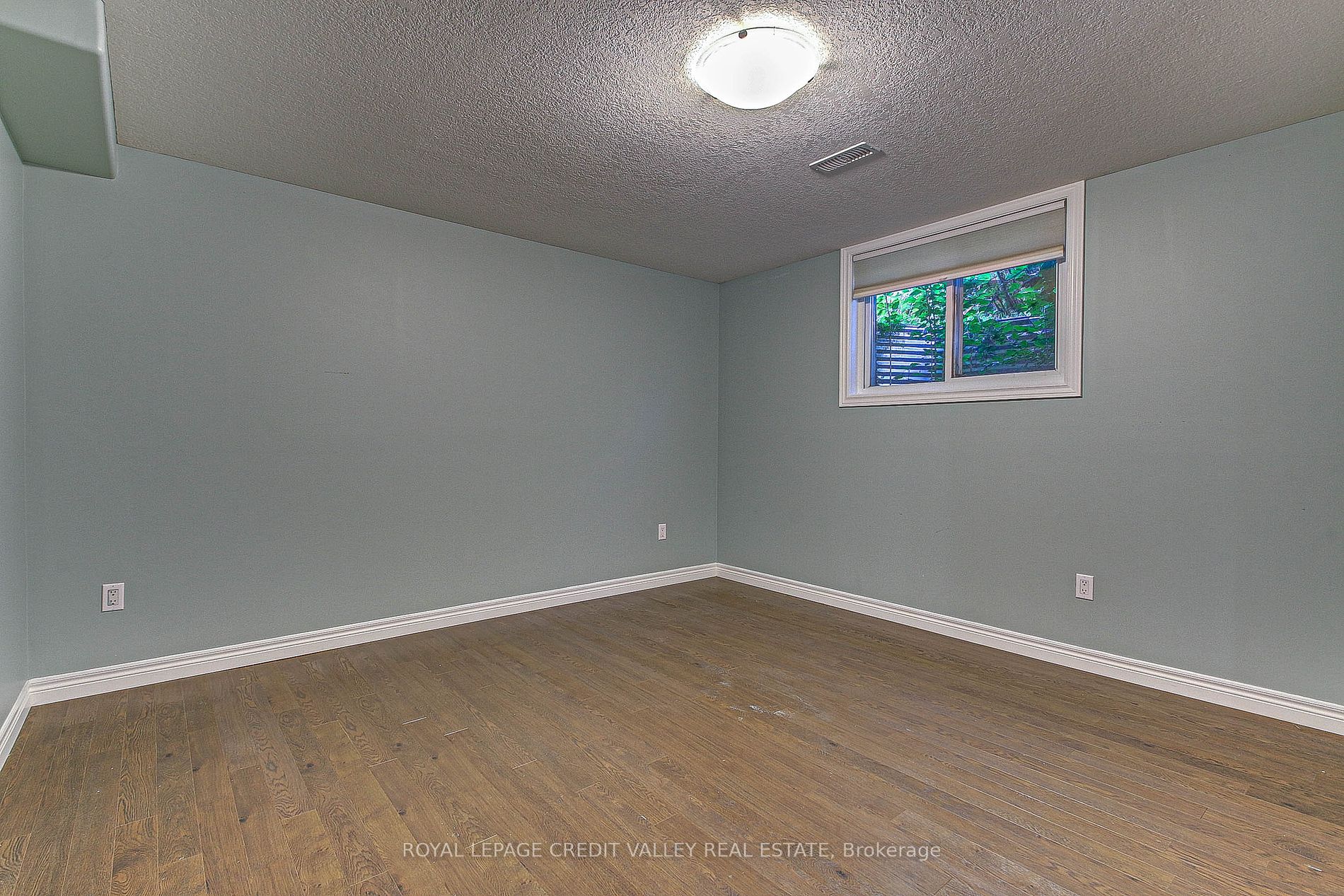 123 Coulas Cres Property Photo 10