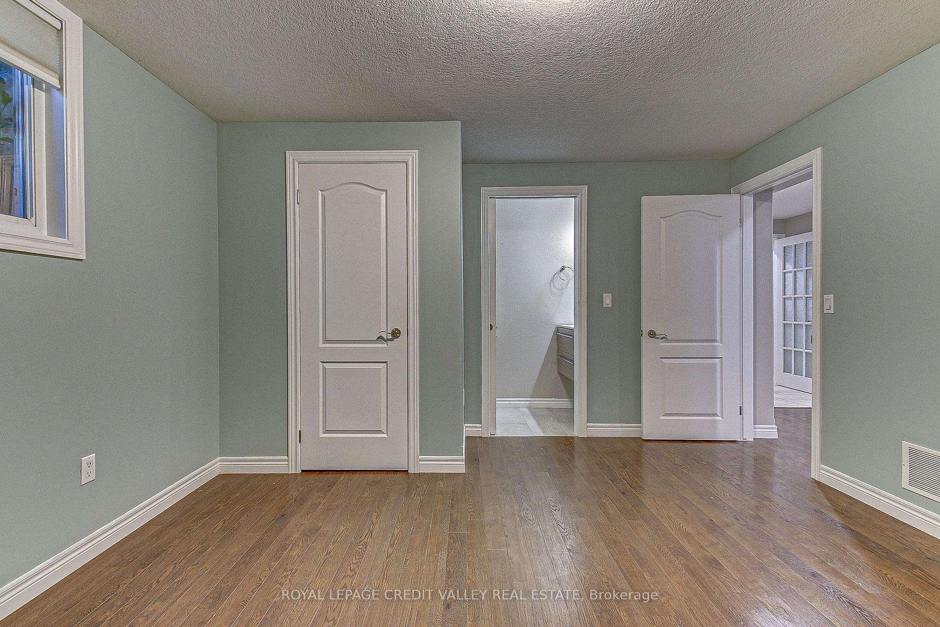 123 Coulas Cres Property Photo 11