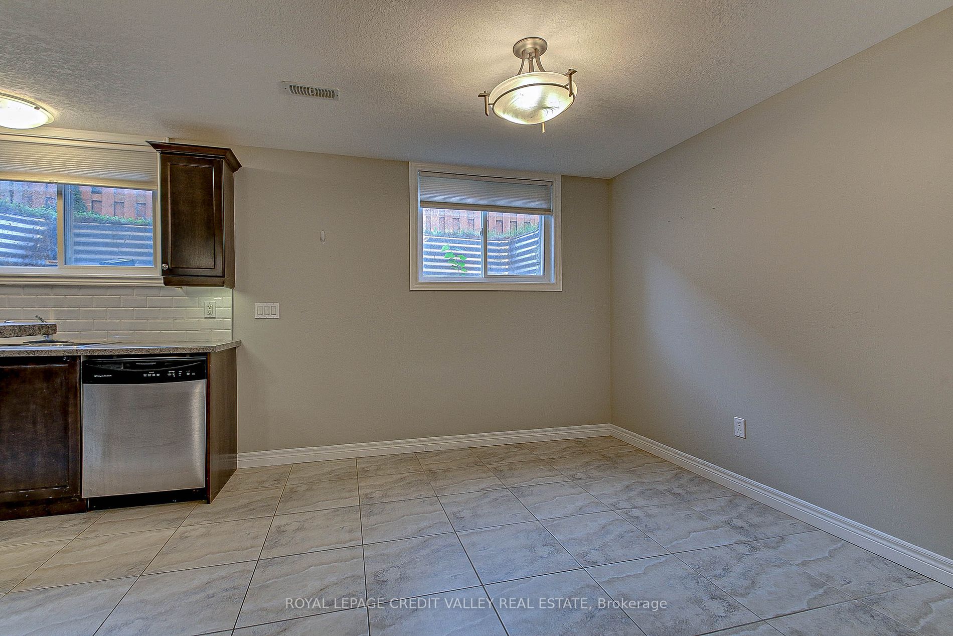 123 Coulas Cres Property Photo 14