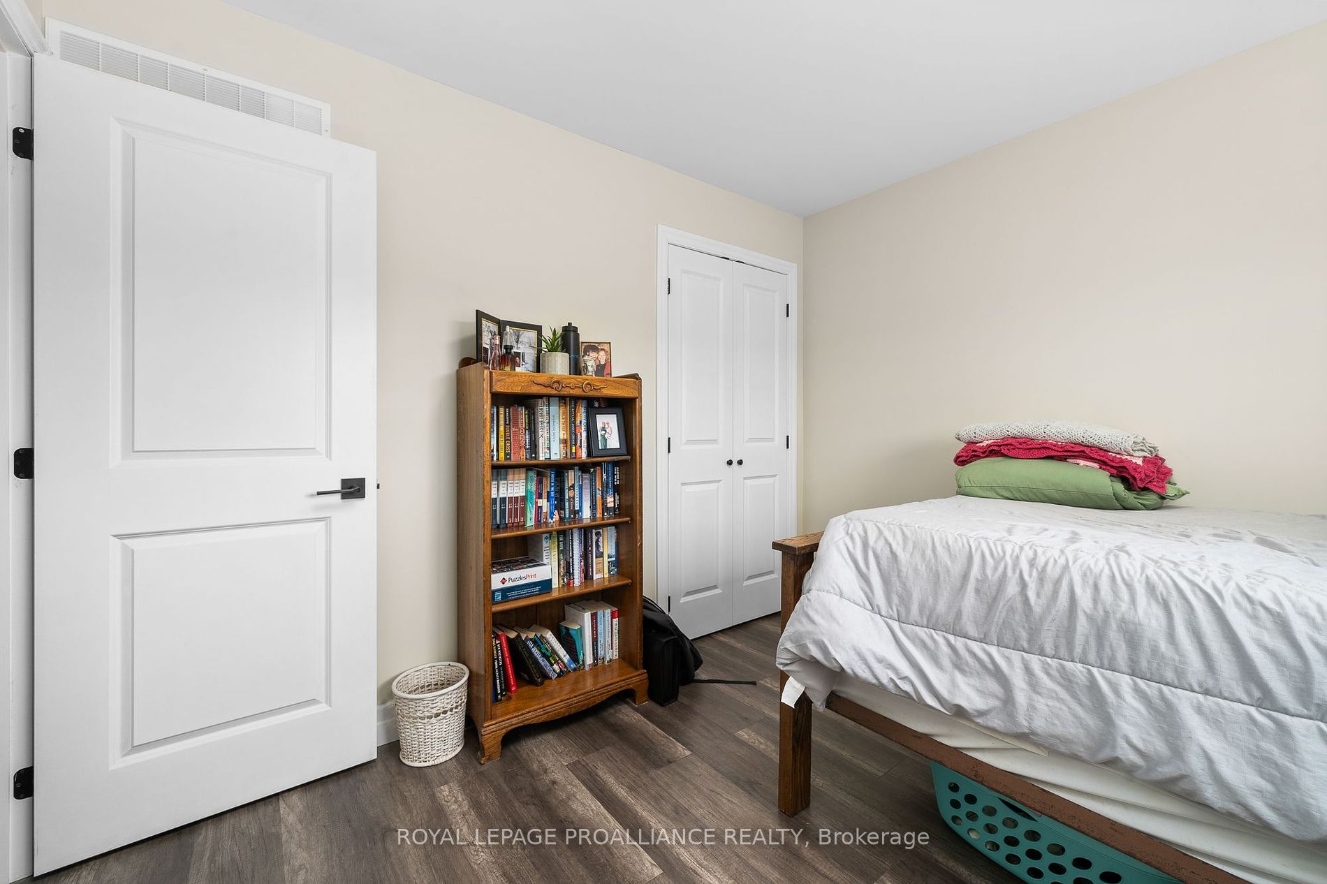 2263 Victoria Rd Property Photo 19