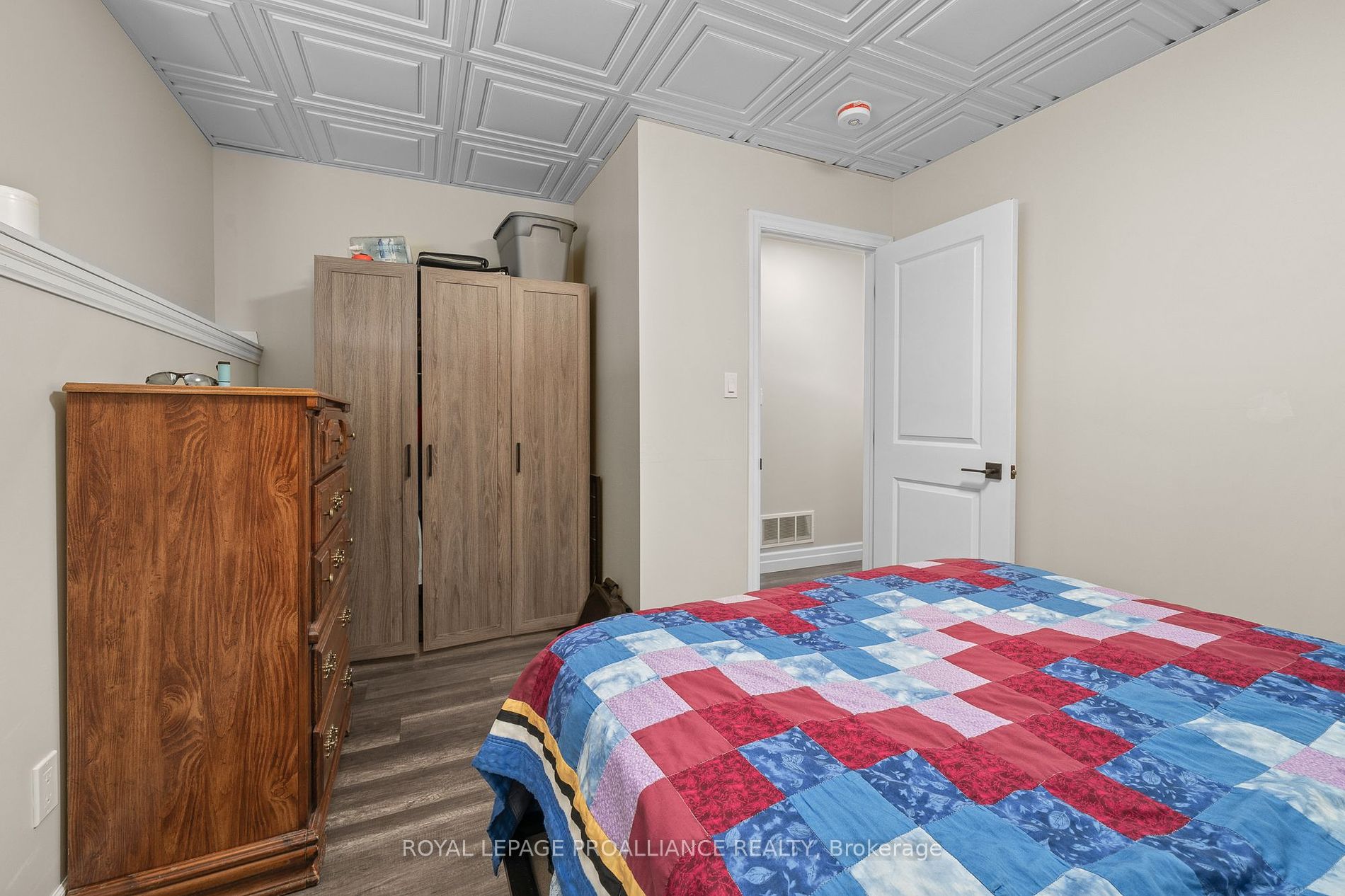 2263 Victoria Rd Property Photo 28