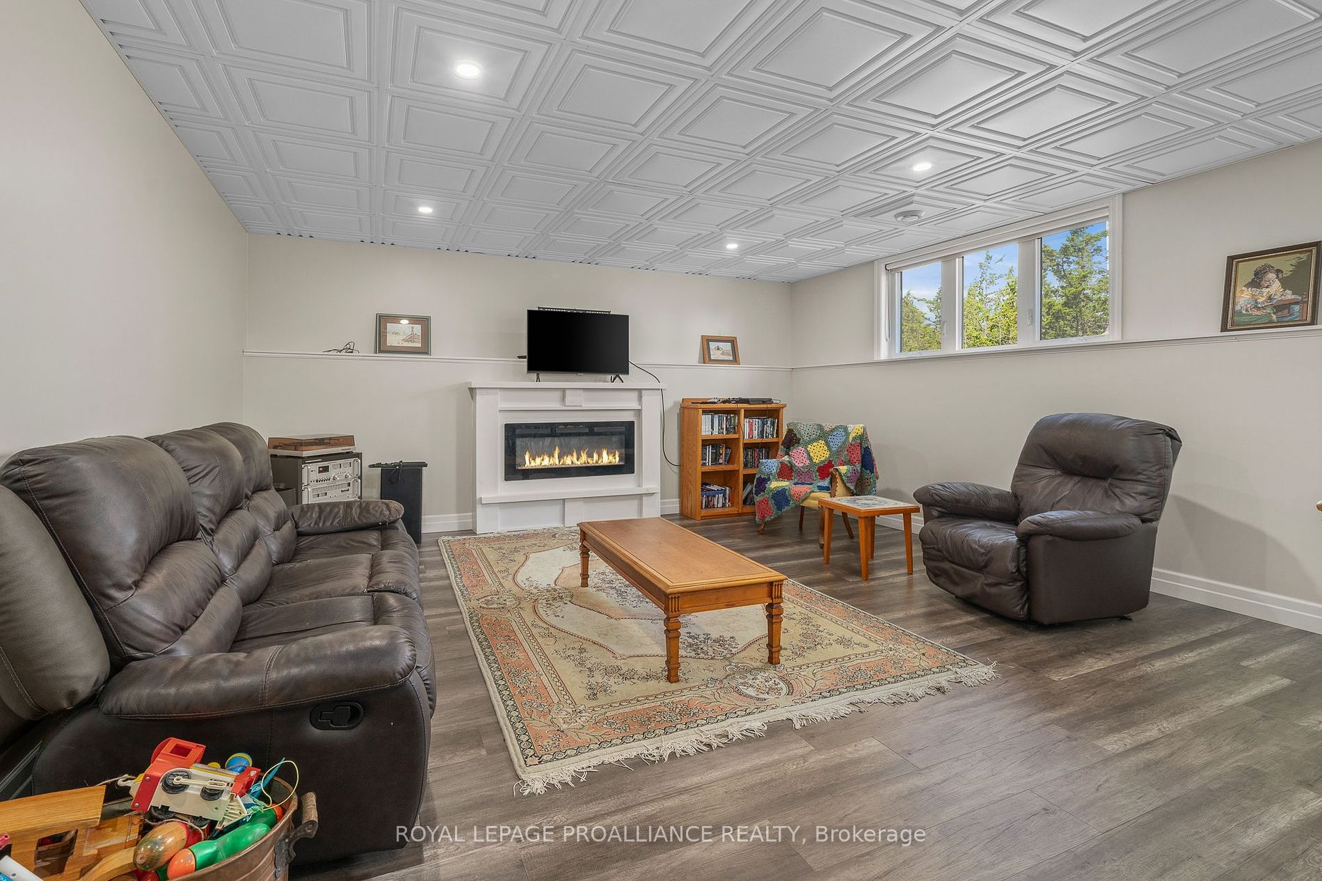 2263 Victoria Rd Property Photo 35