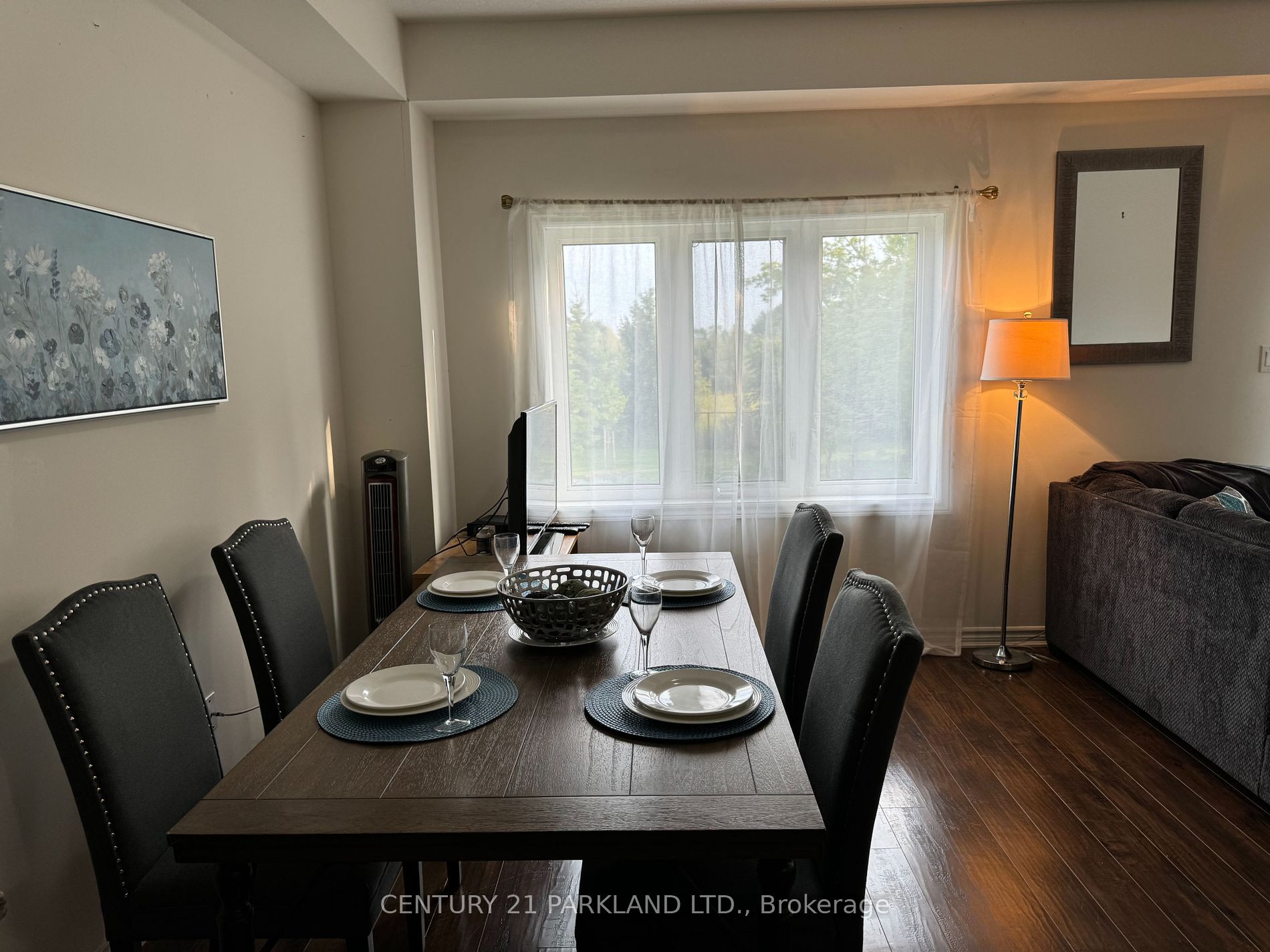 128 Berkshire Dr Property Photo 6