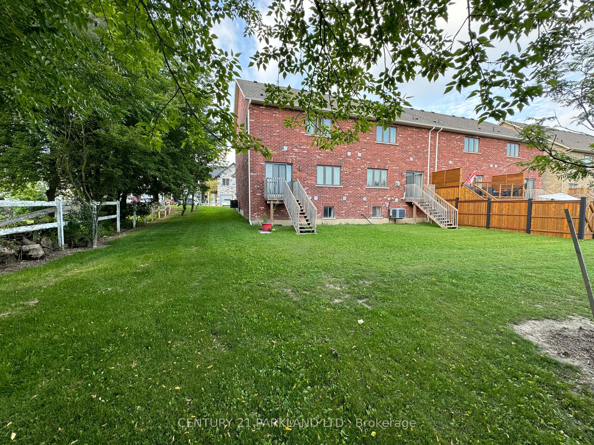 128 Berkshire Dr Property Photo 28